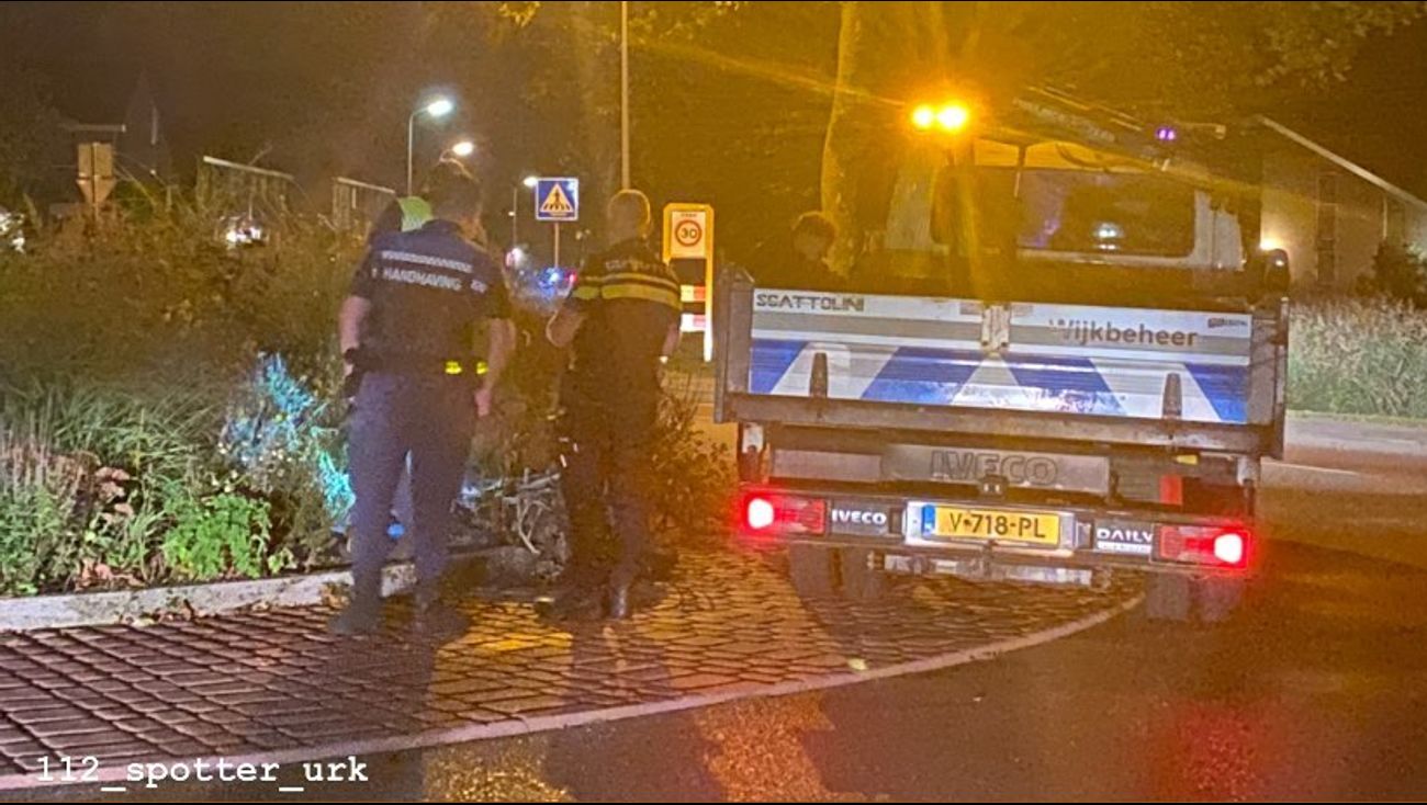 Omroep Flevoland Nieuws Opnieuw Scooter In Brand Gestoken Op Rotonde