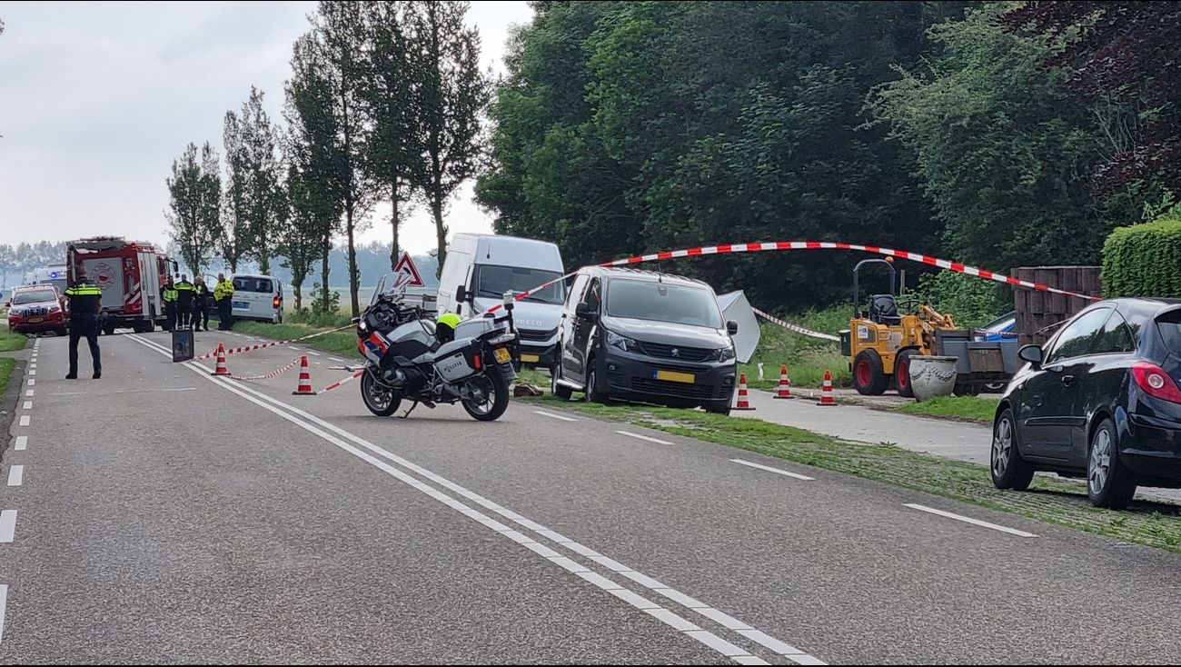 Omroep Flevoland Nieuws Vrouw 35 Overleden Na Aanrijding