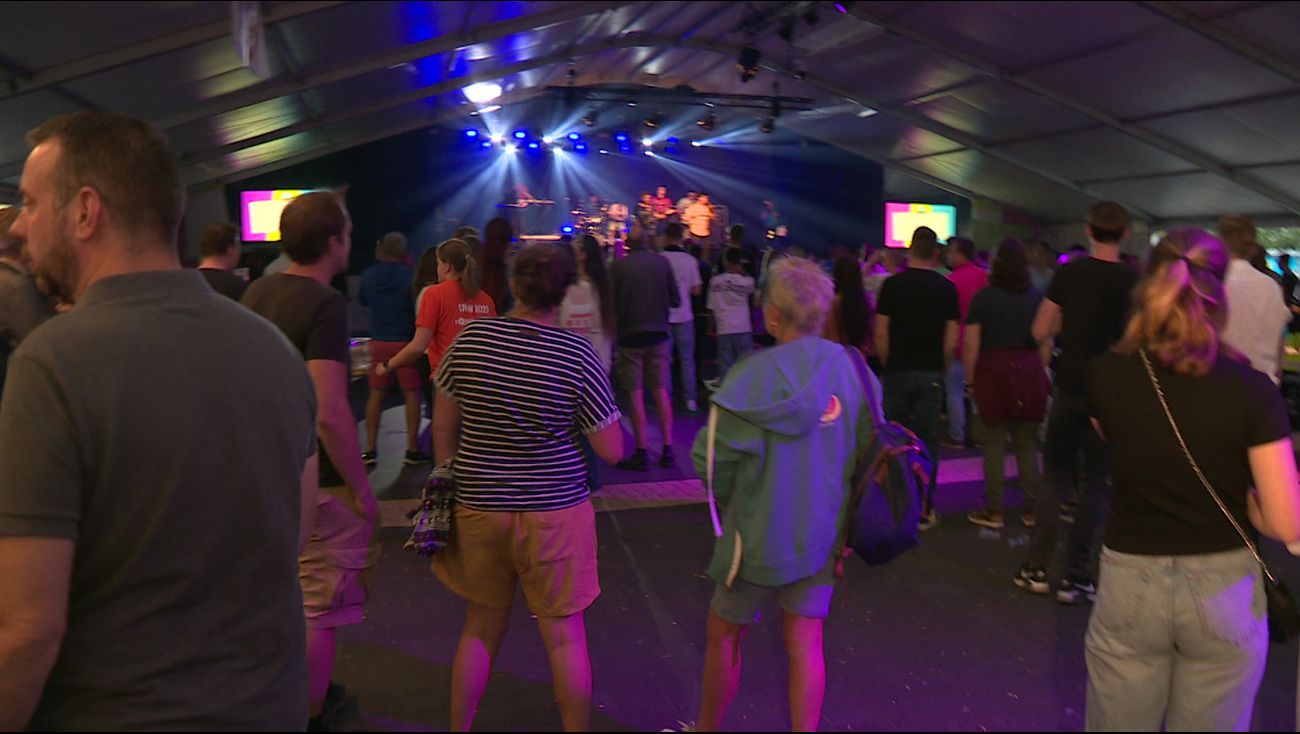 Meerpaal Days: Dronten’s Unforgettable Fair and Reunion event with Singer Django Wagner