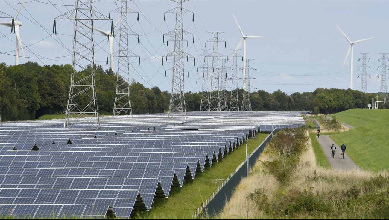 Omroep Flevoland Nieuws Aanleg Van 27 000 Zonnepanelen Langs A6 Mag Eindelijk Starten