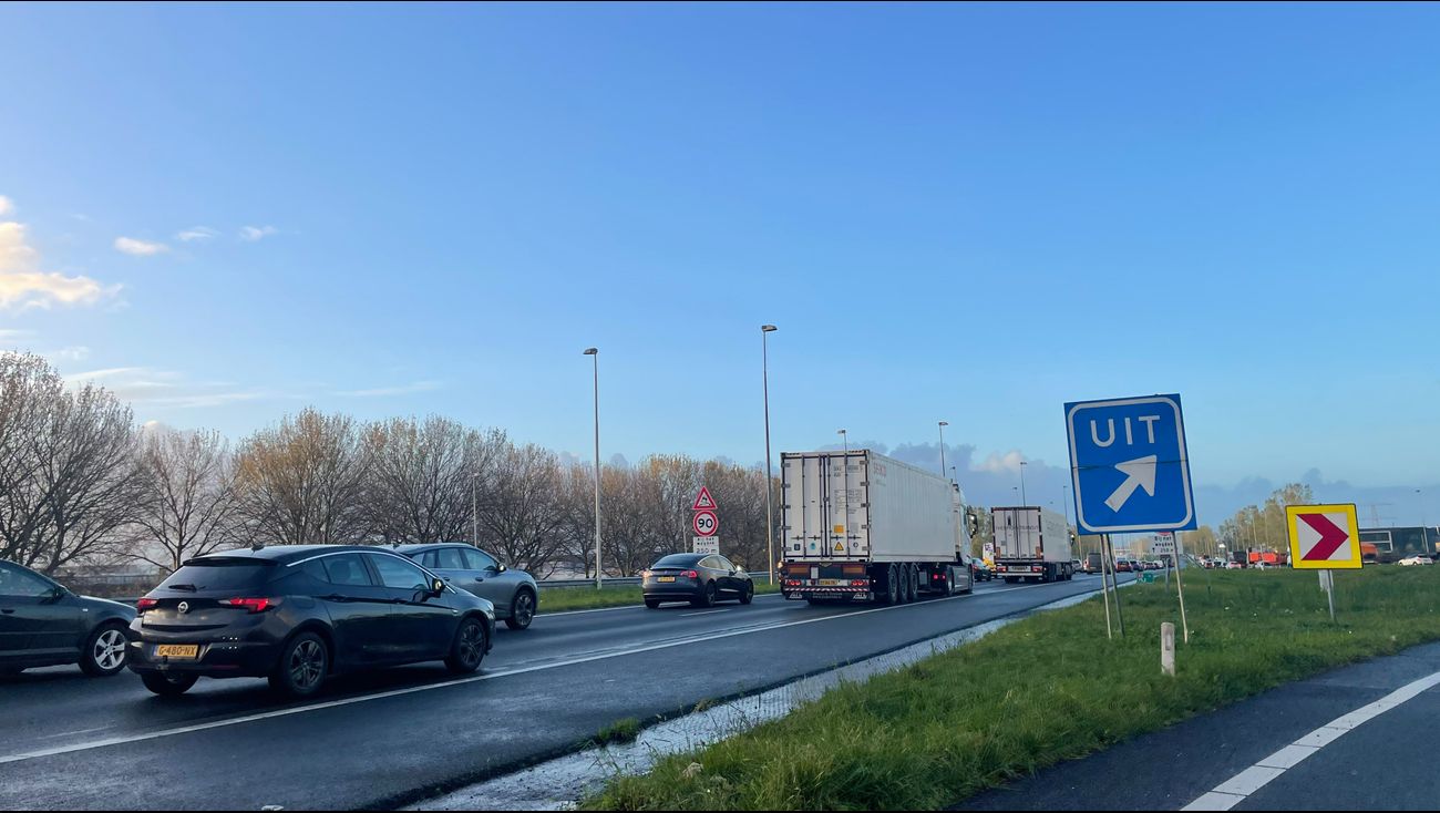 Omroep Flevoland - Nieuws - Kettingbotsing Op A6 Zorgt Voor Lange File ...