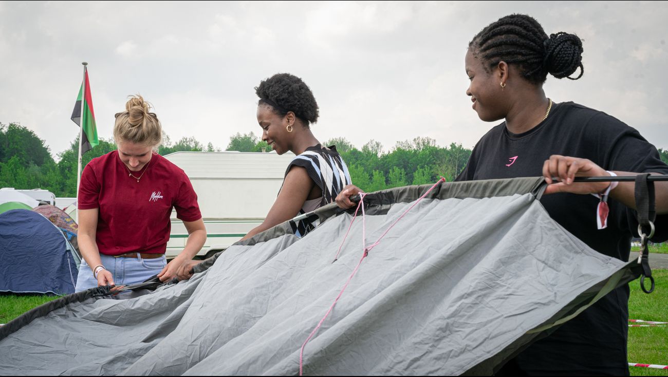 Omroep Flevoland – News – Thousands of tents are set up in Opwekking: “There is no argument or trouble here”